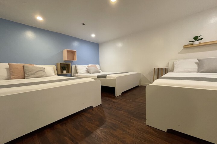 Room 35 of 236