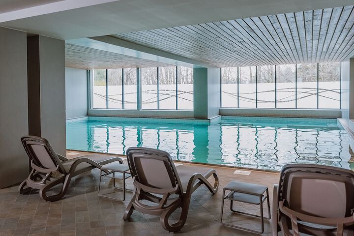 Pool 15 of 30