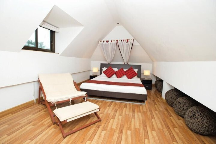 Room 8 of 45