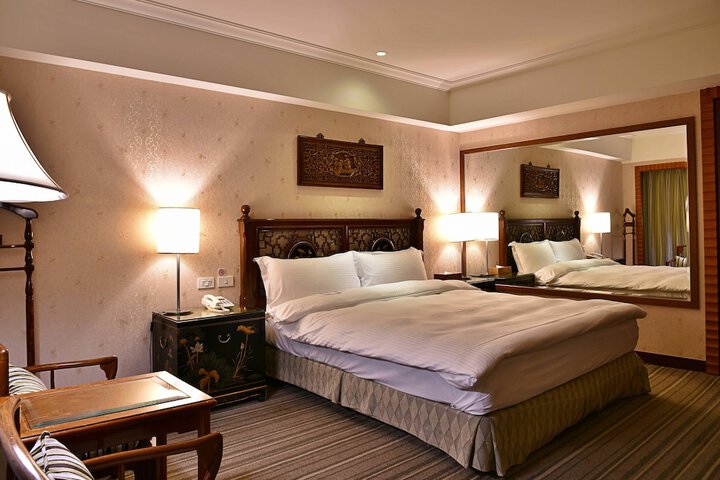 Room 16 of 164