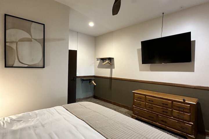 Room 8 of 54
