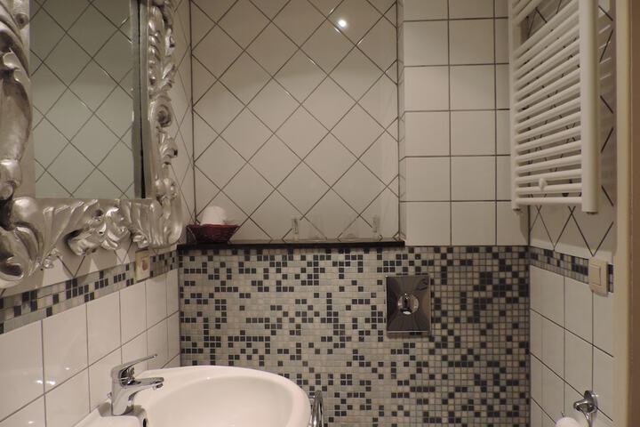 Room 35 of 57
