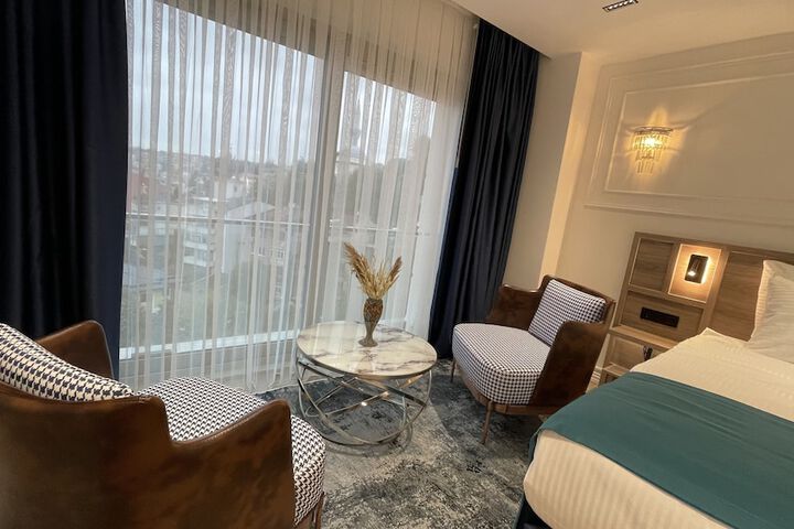 Room 21 of 127
