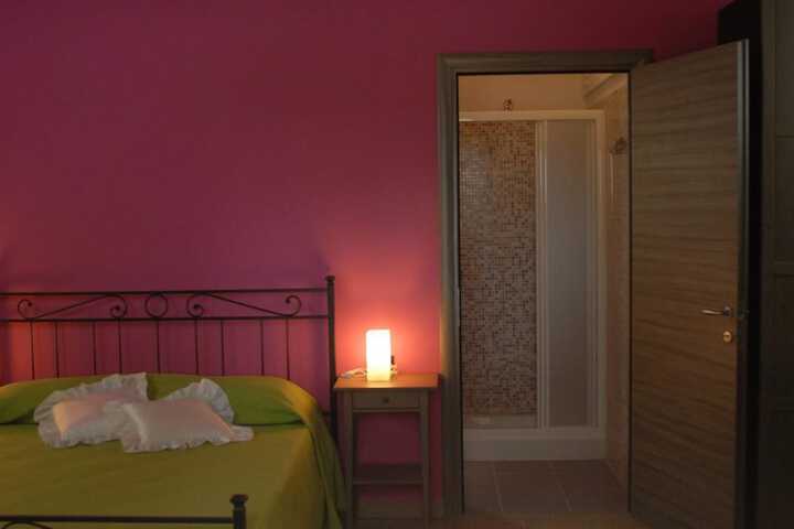 Room 5 of 16