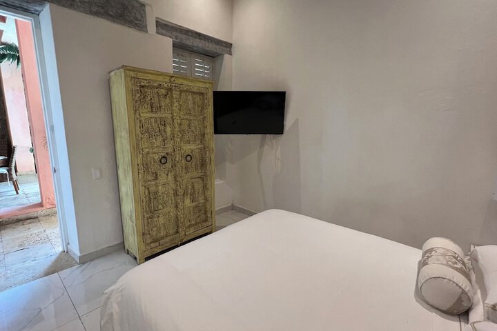 Room 22 of 96