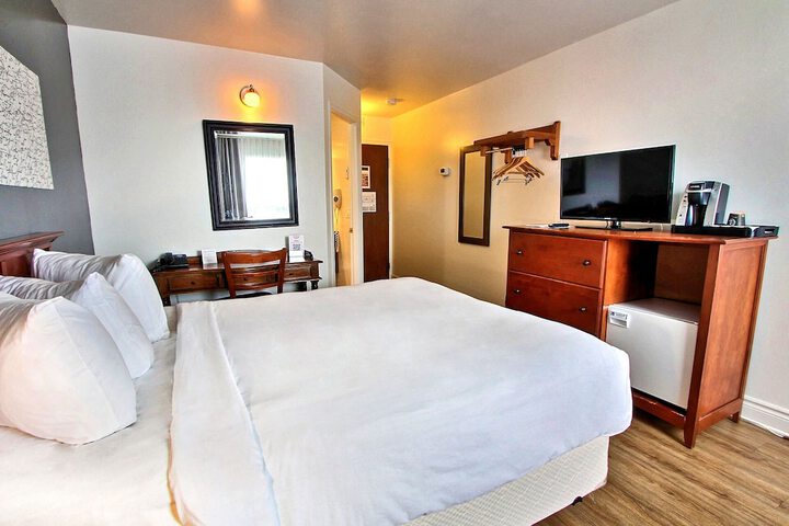 Room 8 of 59