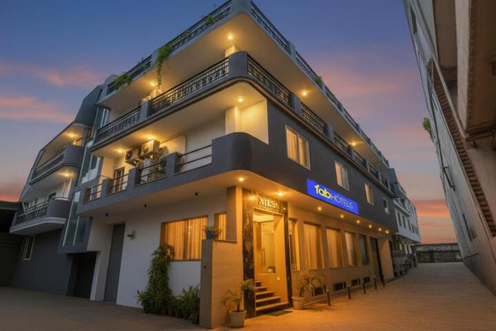 FabHotel The Nilsa
