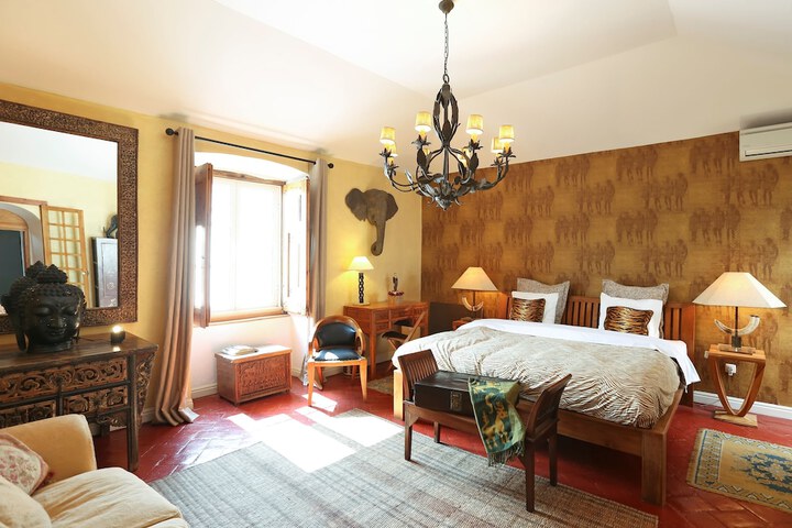 Room 18 of 36