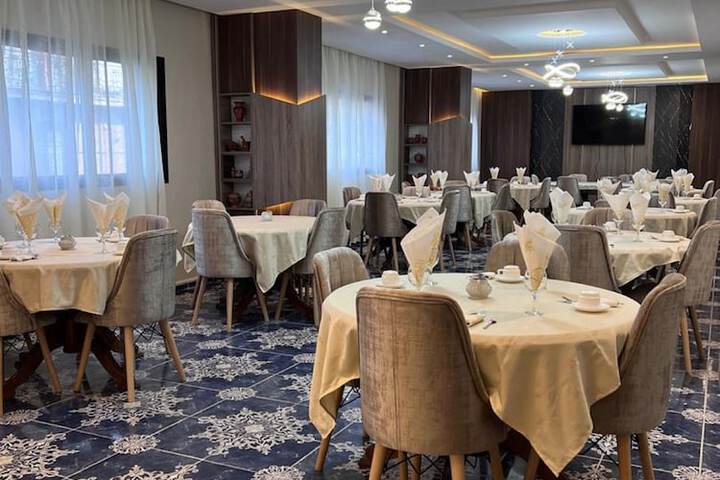 Dining Photos