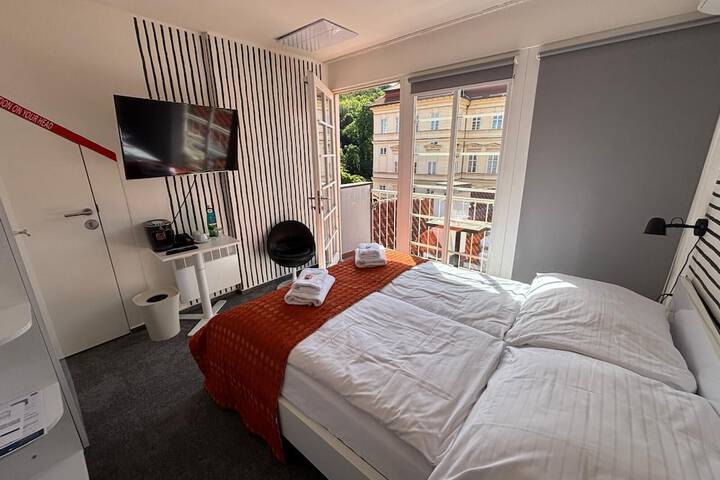 Room 34 of 89