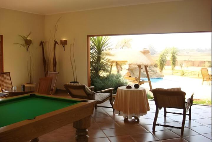 AVANT GARDE LODGE - Johannesburg 182a Outeniqua Ave. Kempton Park 1619