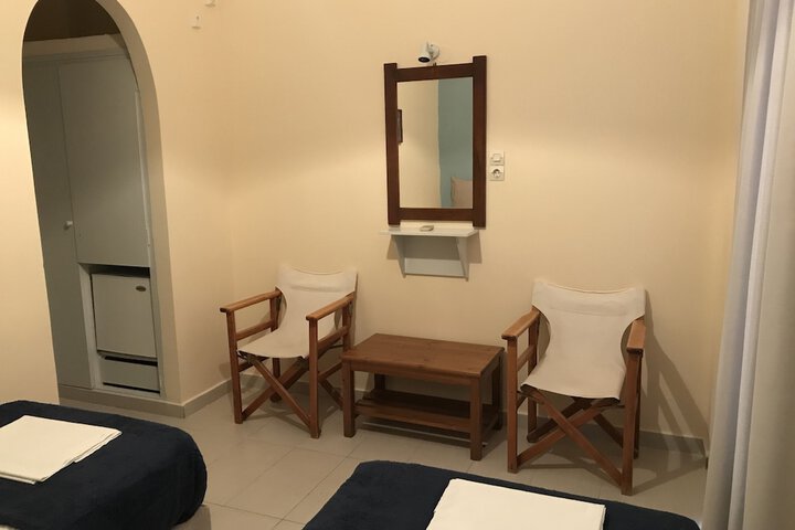 Room 12 of 24