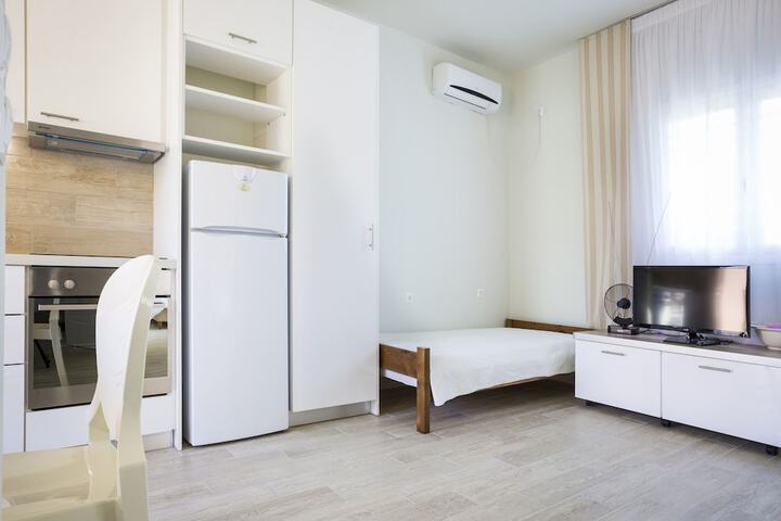 Room 15 of 44