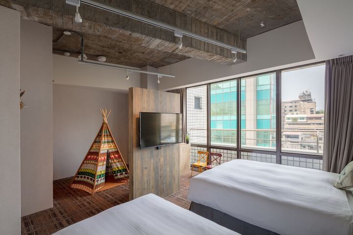 Room 54 of 76