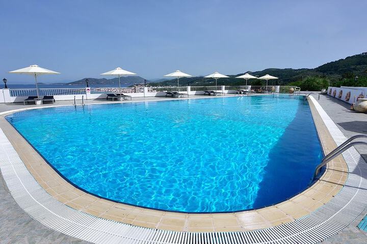 Pool 39 of 65