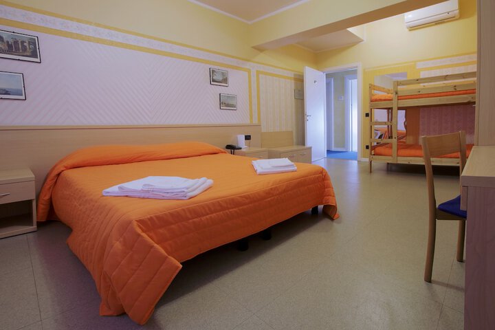 Room 8 of 41