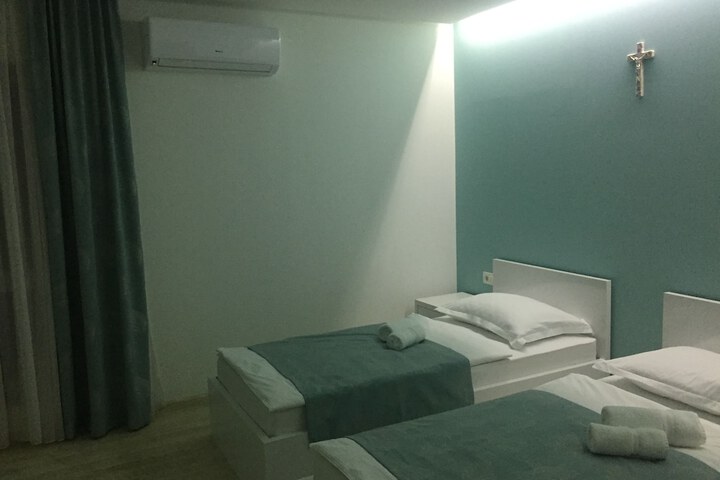 Room 21 of 79
