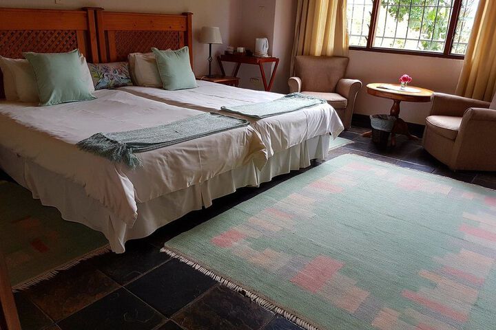 Room 12 of 38