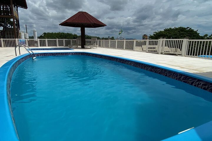 Pools & Facilities