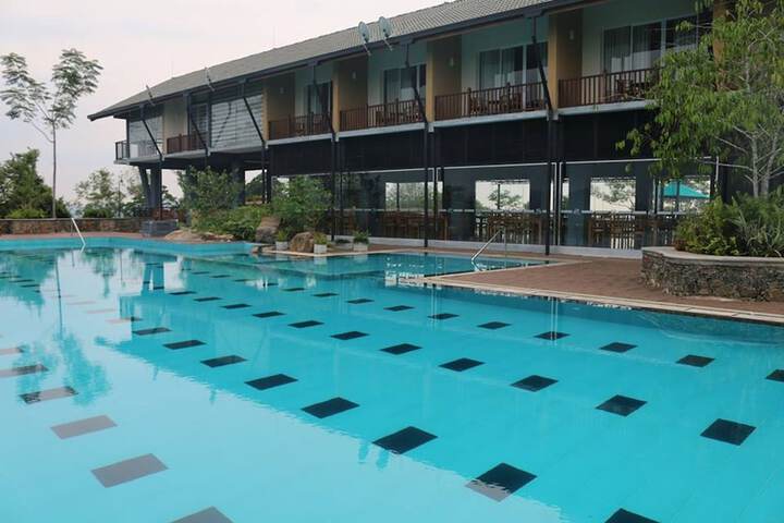 Hotel 4 of 7