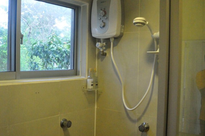 Room 12 of 64