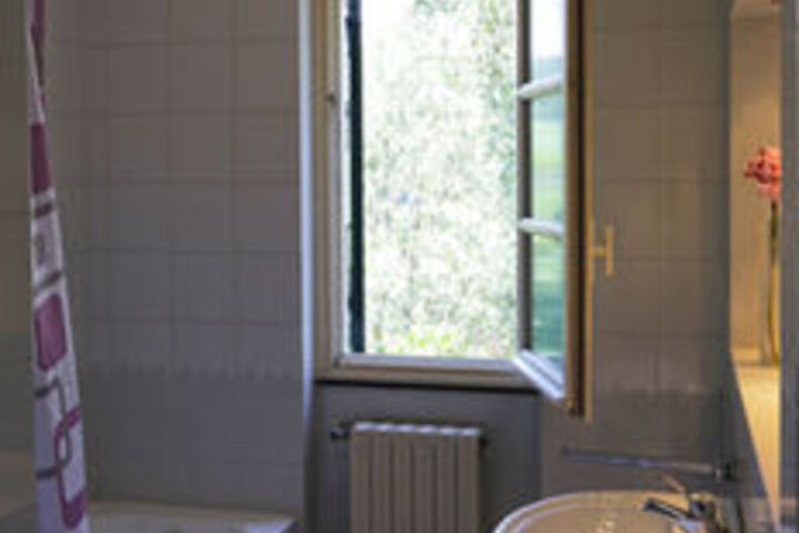 Room 19 of 105