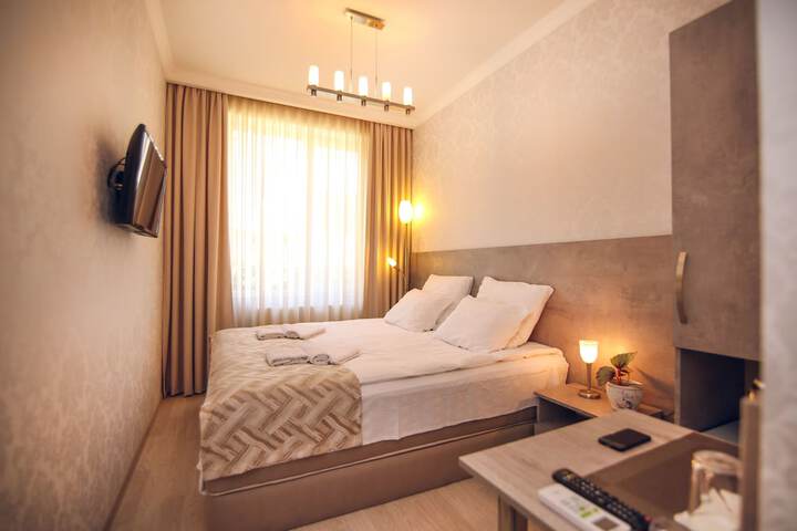 Room 5 of 52