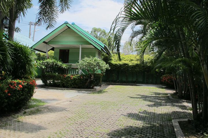 The Green Resort Sri Racha