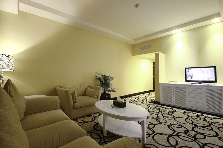 Room 18 of 46