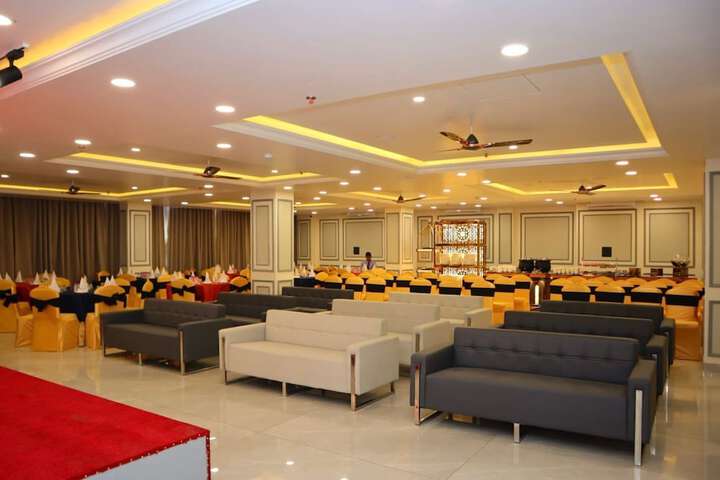 Ballroom/Hall 61 of 64