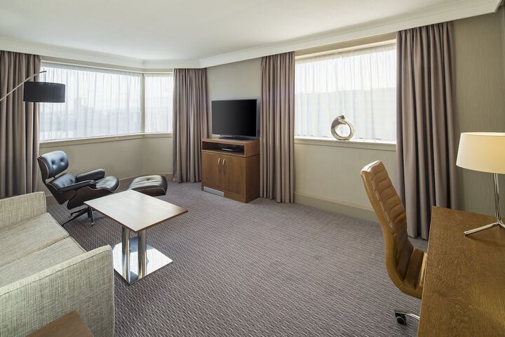 Room 3 of 64