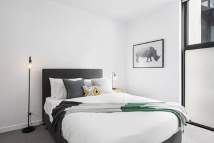Room 11 of 25