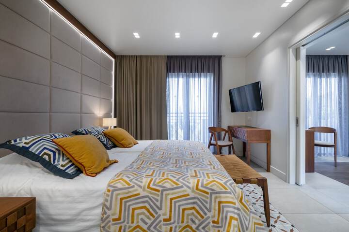Room 18 of 50