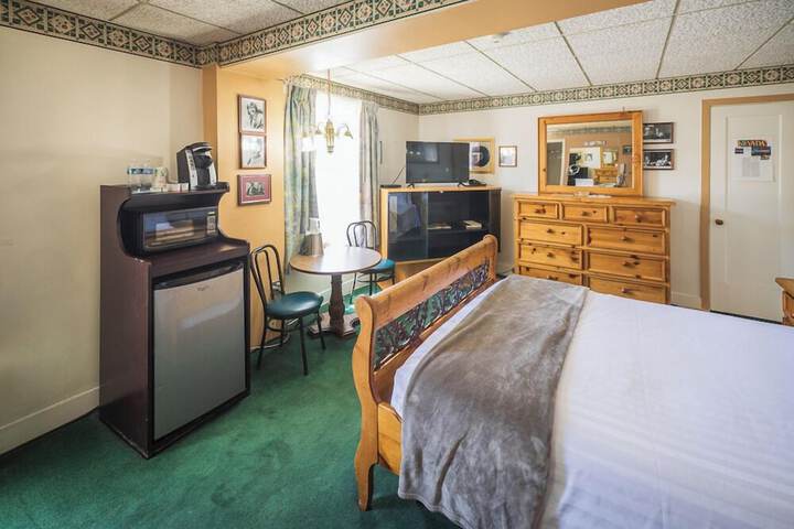 Room 17 of 74