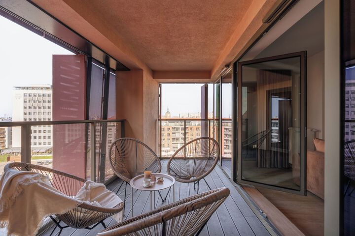 Terrace/Patio 8 of 298