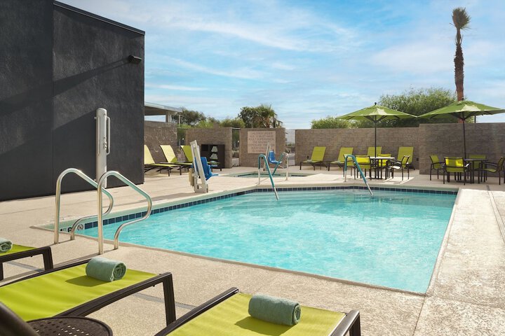 Pool 16 of 35