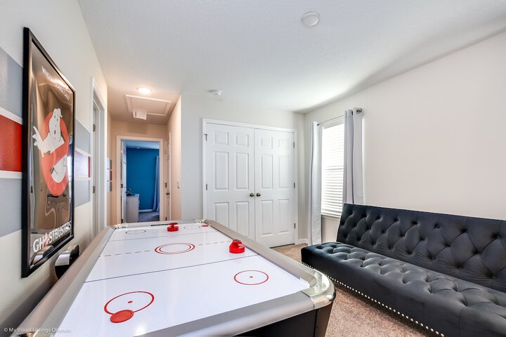 Room 6 of 58