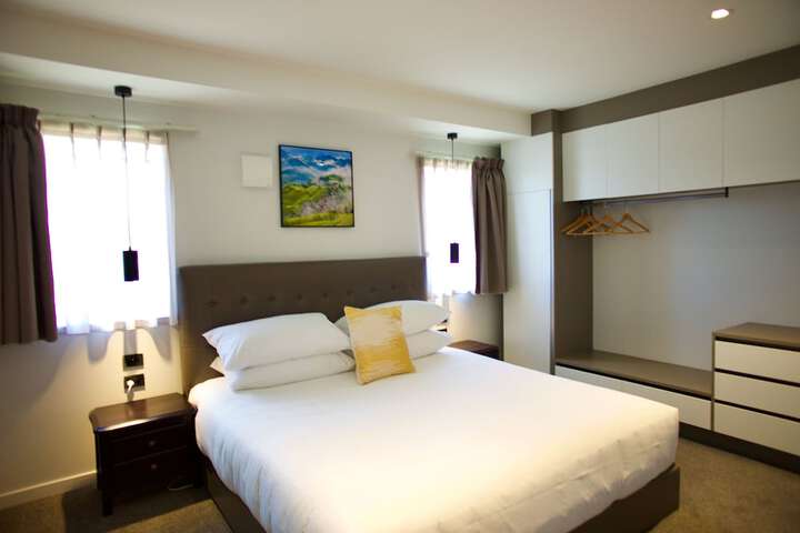 Room 6 of 72