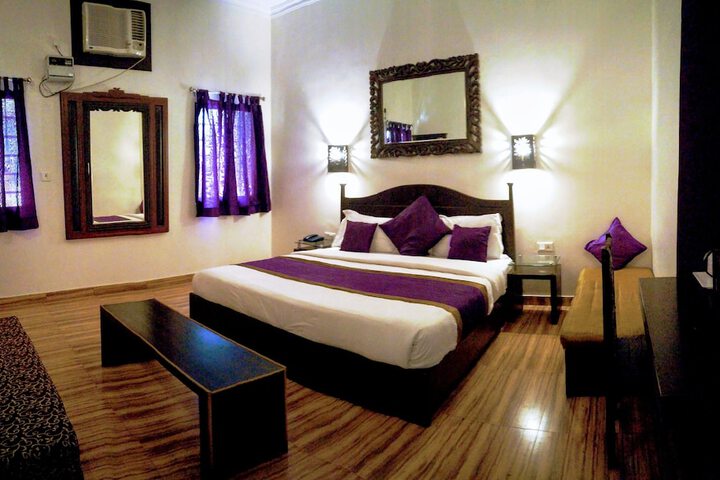 Room 44 of 65