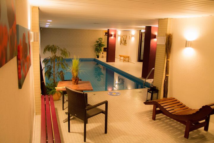 Pool 30 of 46