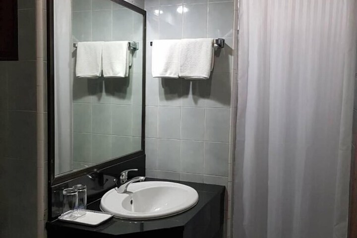 Room 21 of 35