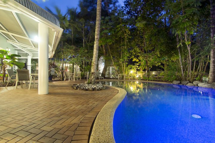 Pool 60 of 71