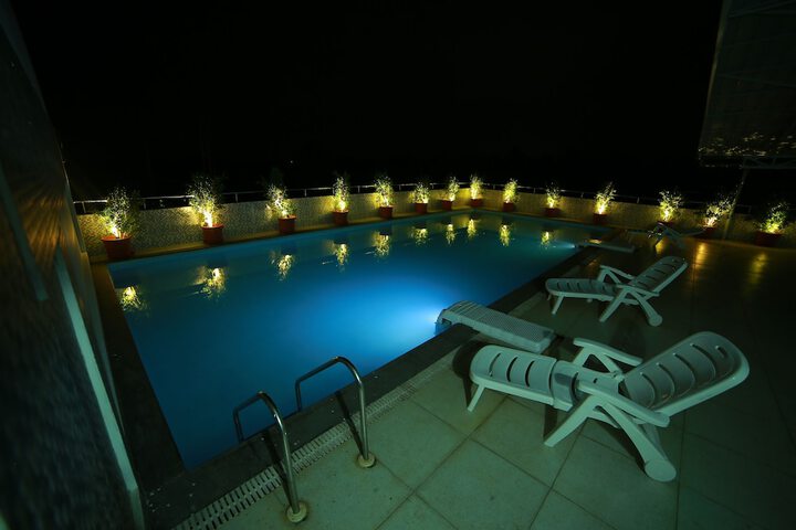 Pool 37 of 49