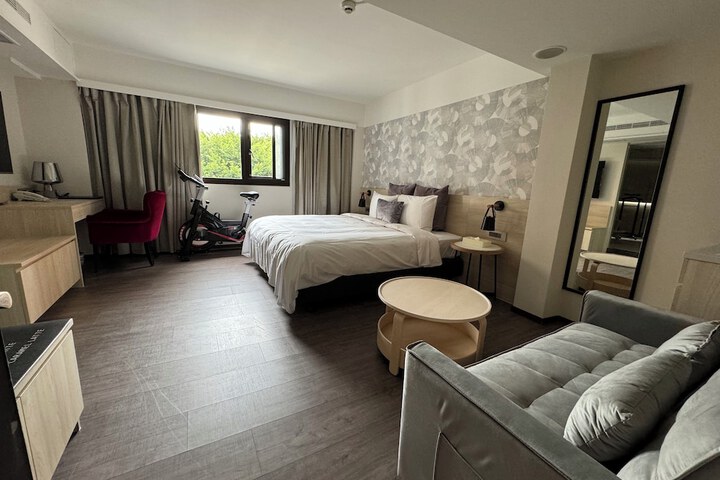 Room 29 of 53