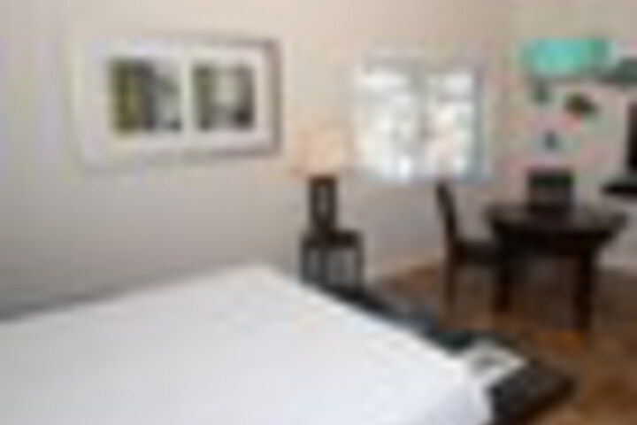 Room 5 of 159