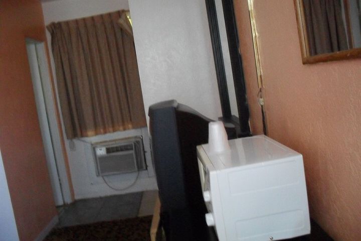 Room 51 of 62