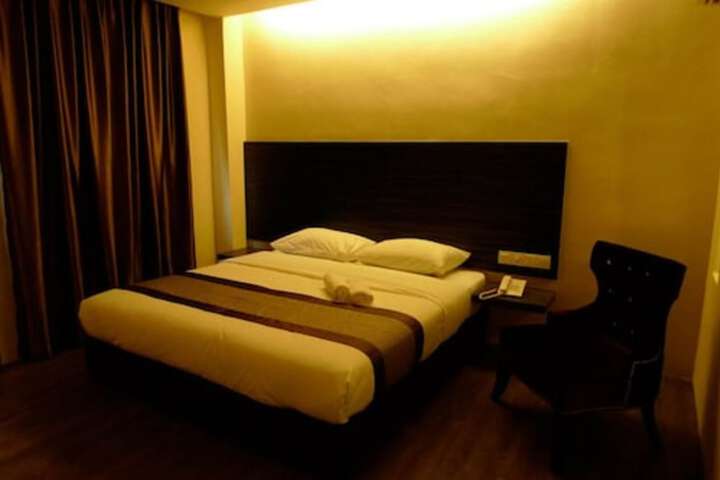 Room 19 of 36