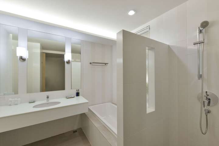 Room 45 of 108