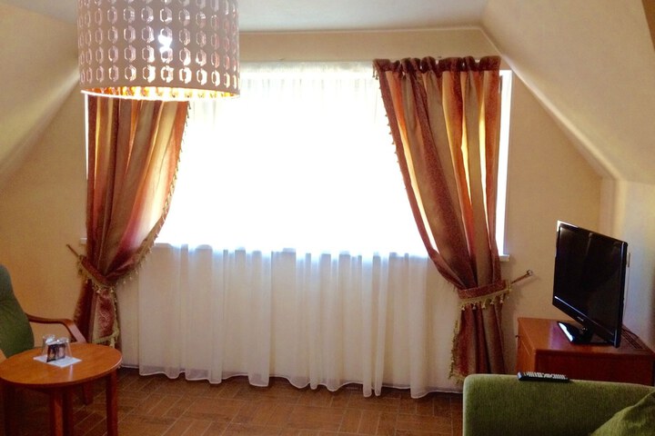 Room 19 of 39