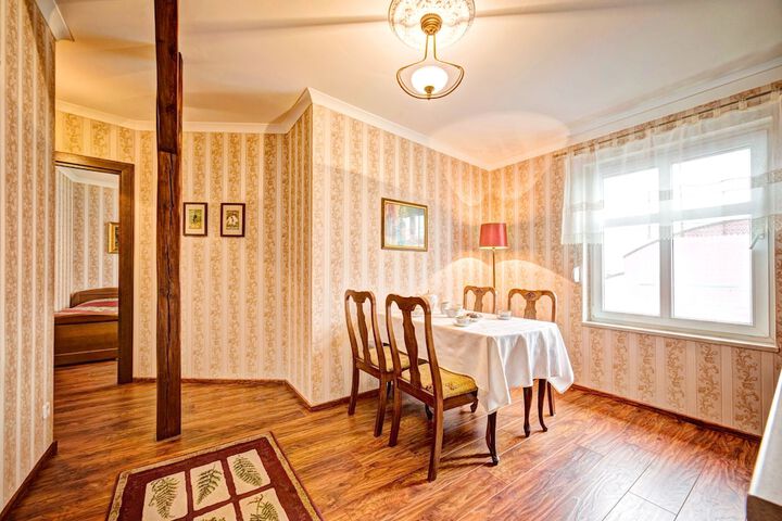 Room 14 of 43